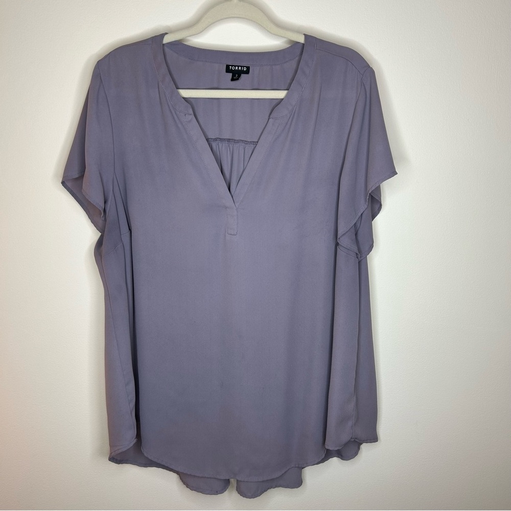 Torrid lavender short sleeve blouse